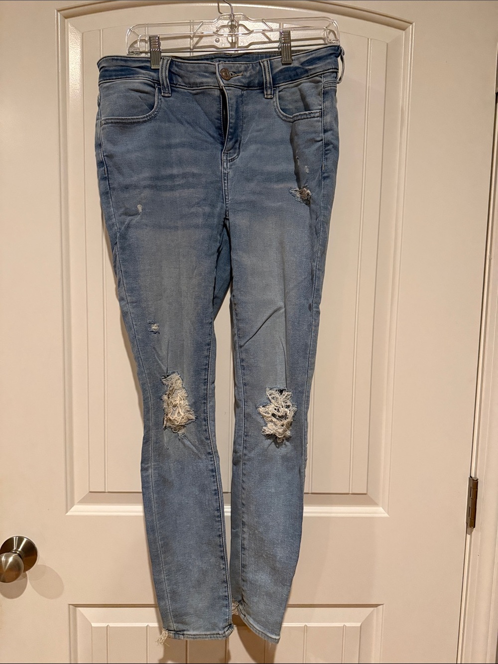 American Eagle Outfitters Light Blue Distressed Jeggings